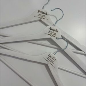 Percha personalizada en madera